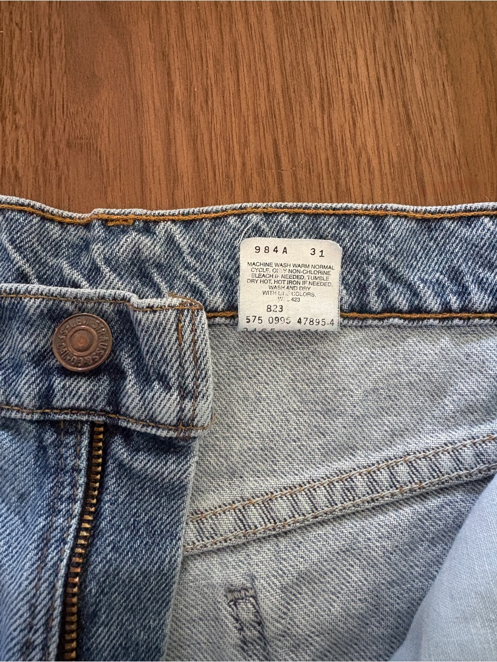 Vintage Levi's Orange Tab Denim Shorts - Picture 4 of 7